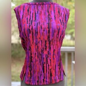 St. John Knit Sleeveless Top Pink Purple Abstract Button Back Size 12